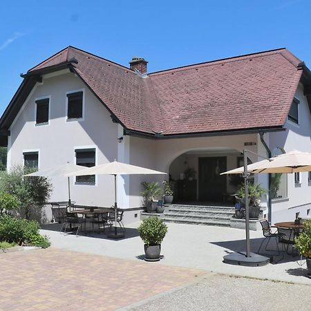 Lackenbauer Apartment Muggenau Екстериор снимка